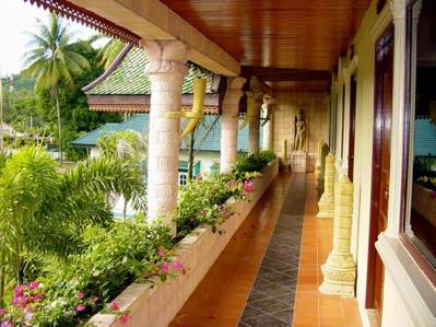 COCONUT BEACH RESORT