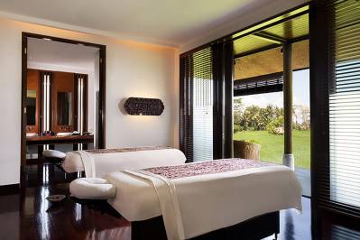 THE CHEDI CLUB TANAH GAJAH