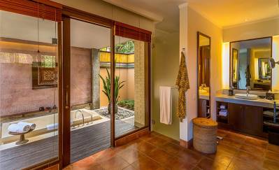 THE CHEDI CLUB TANAH GAJAH