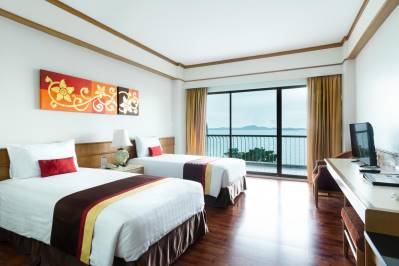 COSY BEACH HOTEL