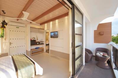 CRYSTAL SANDS MAAFUSHI ISLAND