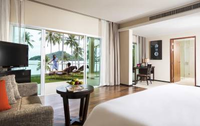PHUKET PANWA BEACHFRONT RESORT