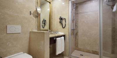 CROWNE PLAZA OLD CITY
