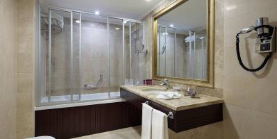 CROWNE PLAZA OLD CITY