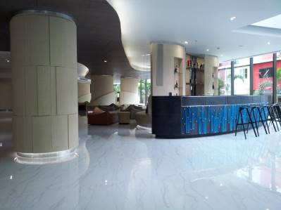 DISCOVERY BEACH HOTEL