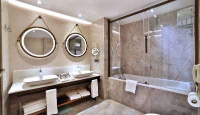 DOSSO DOSSI HOTEL DOWN TOWN