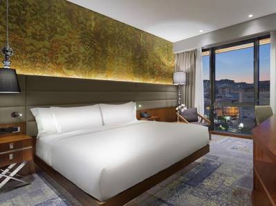 DOUBLETREE BY HILTON PIYALEPASA