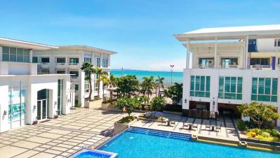 D VAREE JOMTIEN BEACH