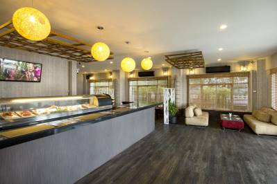 D VAREE JOMTIEN BEACH