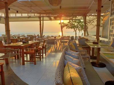 FAIR HOUSE BEACH RESORT & HOTEL