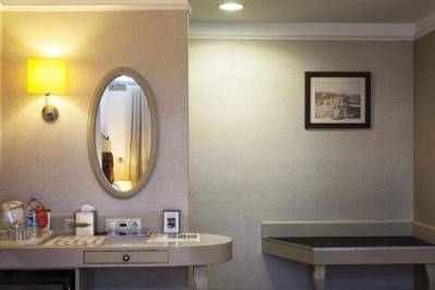 FAROS HOTEL OLD CITY