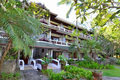FIRST BUNGALOW BEACH RESORT