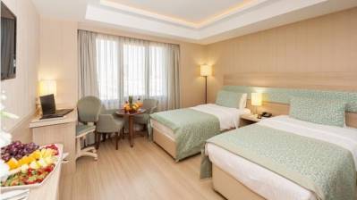 GOLDEN WAY HOTEL