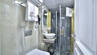 GLAMOUR HOTEL