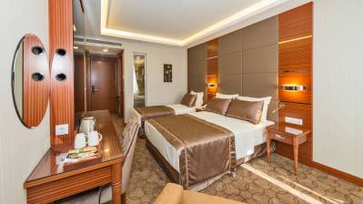 GLORIOUS HOTEL