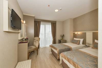 GRAND MARCELLO HOTEL