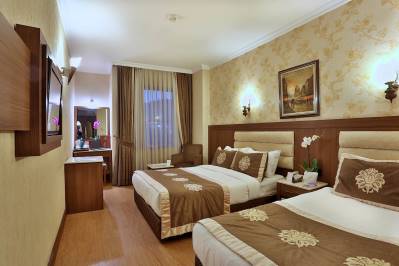 GRAND HILARIUM HOTEL