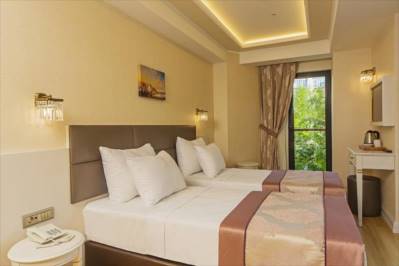 GRAND NAKI HOTEL