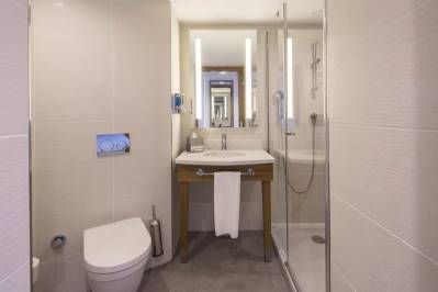 HAMPTON BY HILTON KURTKOY