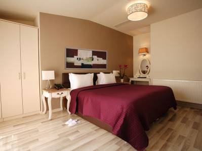 HOME STAY HOME SISLI