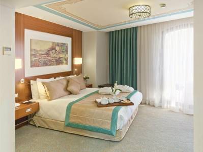HURRY INN MERTER HOTEL