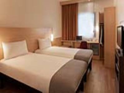 IBIS ESENYURT