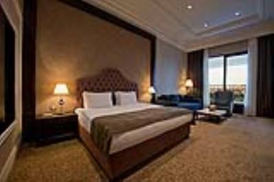 ISFANBUL HOLIDAY HOME & SUITES