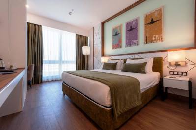 ISG AIRPORT HOTEL