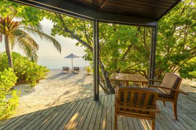 KOMANDOO ISLAND RESORT & SPA