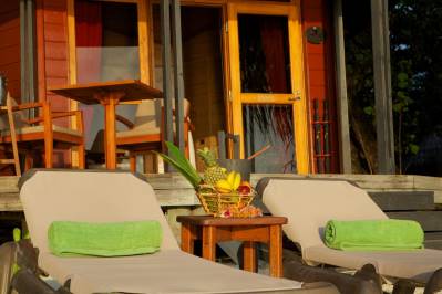 KOMANDOO ISLAND RESORT & SPA