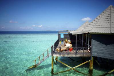 KOMANDOO ISLAND RESORT & SPA