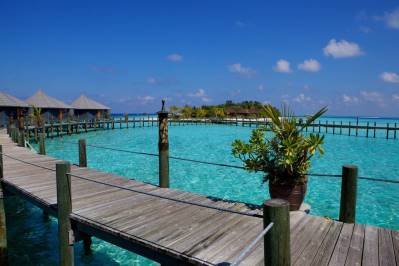 KOMANDOO ISLAND RESORT & SPA