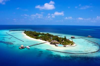 KOMANDOO ISLAND RESORT & SPA