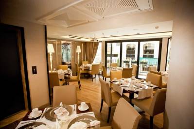 HOTEL LAVILLA
