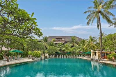 LEGIAN BEACH HOTEL