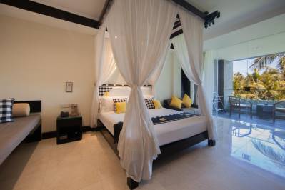 LEGIAN BEACH HOTEL