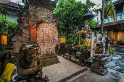 LEGIAN VILLAGE HOTEL