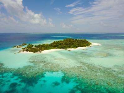 MAKUNUDU ISLAND