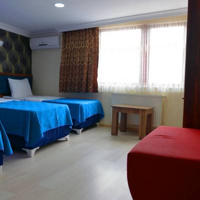 HOTEL MARINA CITY