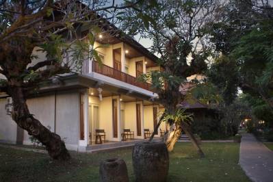 MATAHARI BUNGALOWS
