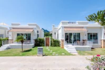 ORIENTAL BEACH PEARL RESORT