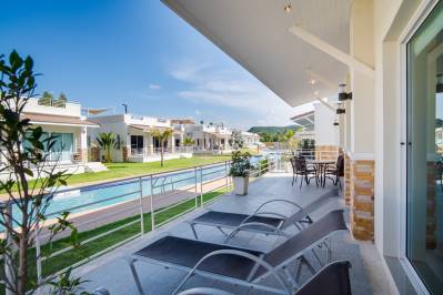 ORIENTAL BEACH PEARL RESORT