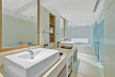 PULLMAN PHUKET KARON BEACH