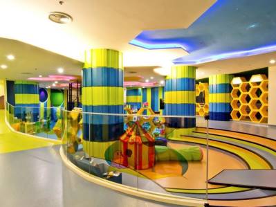 ROYAL CLIFF BEACH HOTEL