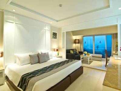 ROYAL CLIFF BEACH HOTEL