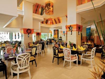 ROYAL CLIFF BEACH HOTEL