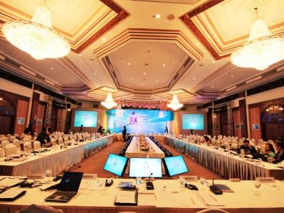 ROYAL CLIFF BEACH HOTEL