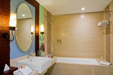 THE RANI HOTEL & SPA