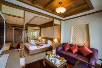 ROYAL CLIFF BEACH TERRACE