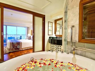 ROYAL WING SUITES & SPA